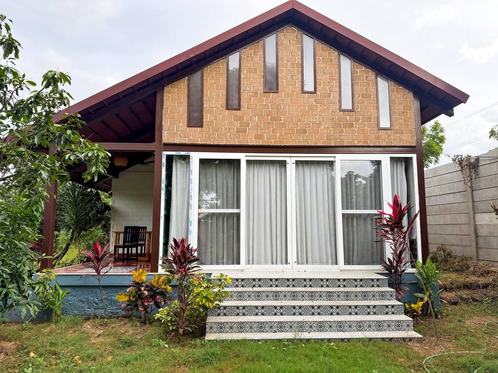 Independent cottage